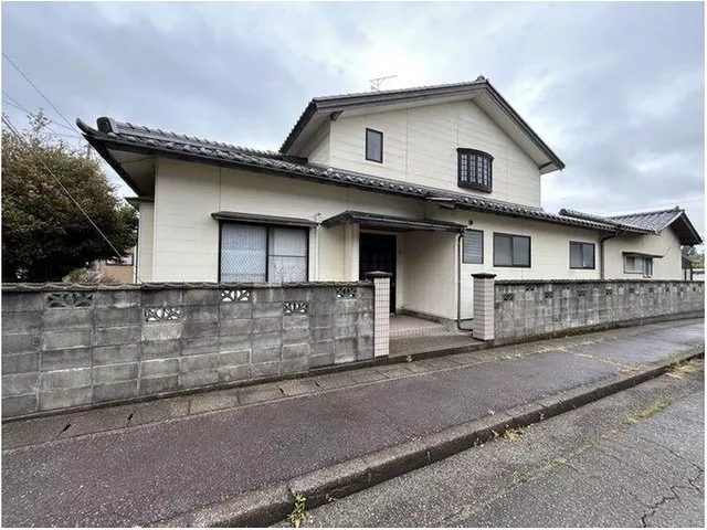 Very close to Kinjo Higashi Elementary School! The spacious land of over 190 tsubo is attractive.