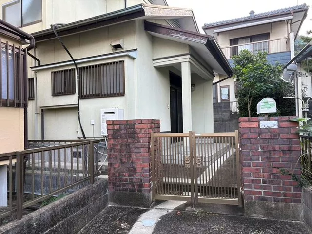 Convenient access near the bypass! Spacious garden & custom loft included!