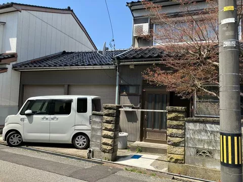 Takaoka City, Habihiro (Takaoka Yabunami Station) 2-story 6K