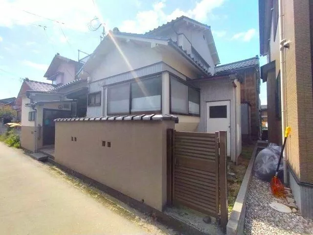 Kanazawa City, Kikukawa 1-chome (Nomachi Station) 2-story building 9K