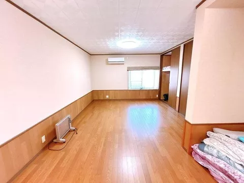Takai Real Estate ☆ A spacious 5DK home in the nature-rich city of Ono