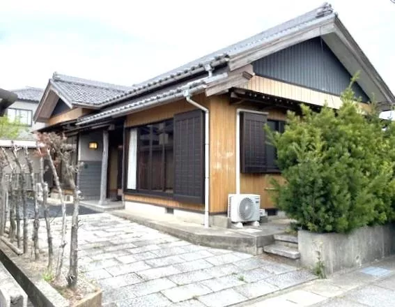 Nishio City, Isshikimachi Isshikiyama Arako (Fukuchi Station) Single-story building 3DK