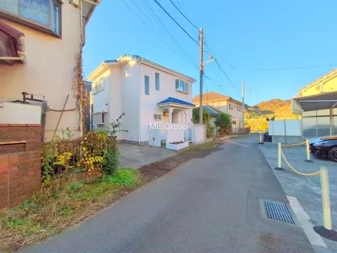 ~ Renovated house in a quiet residential area ~ Full renovation of exterior and interior - Image 3