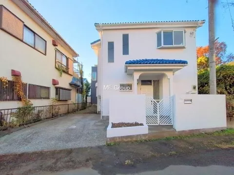 ■ Quiet residential area ■ You can feel abundant negative ions near the river