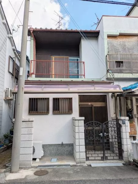 Hata Town, Neyagawa City (Neyagawa City Station) 2-story 3DK