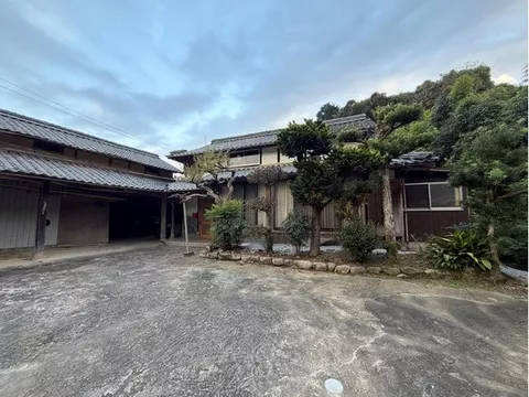 A traditional-style property in Kawatsuki, Itoshima City, rich in nature! A home where you can feel the nature of Itoshima!