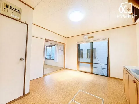 - A Panasonic Homes custom-built house standing in a quiet residential area - Cleanly used indoors - Image 2