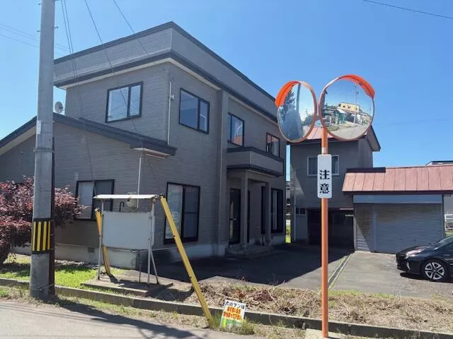 Aomori City, Namioka Oaza Megasawa Aza Nishihanaoka (Namioka Station) 2-story 6DK
