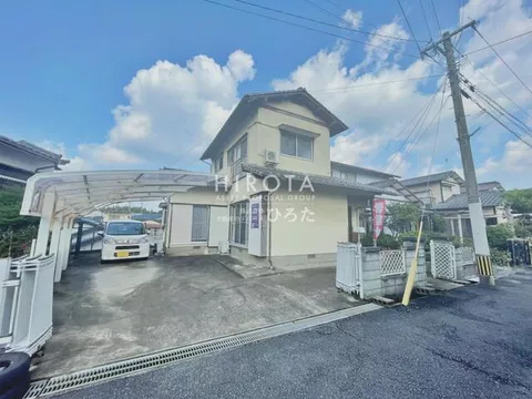 Kitakyushu City, Yahatanishi Ward, Machikami Tsuyaki Nishi 3-chome (Mikamori Station) 2-story building 5LDK