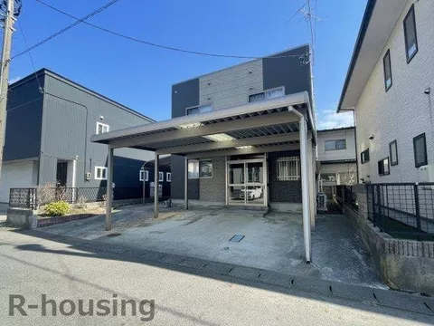 Ample storage × study included, a practical 4LDK house