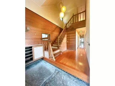 【Open House】 【Current Sale】 A 7SDK house that can park 3 standard cars in a row.