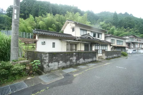 Higa Valley, Haga Town, Shiso City (Harima Shingu Station) 2-story 7DK
