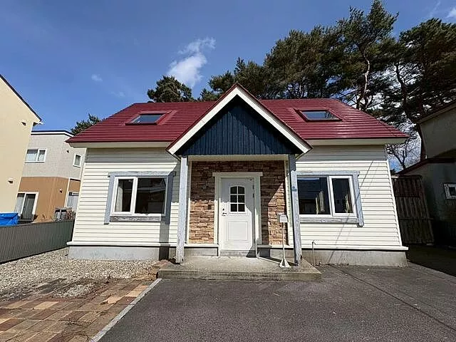 Used single-family home, Hakodate City, Higashiyama 1-chome, used house
