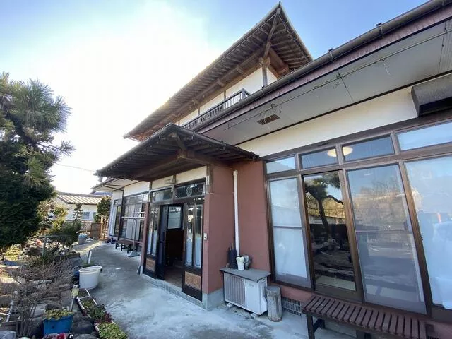 Kurihara-shi, Kurihara Wakayanagi Aza Kawanansunahara (Ishigoe Sta.) 2F 9DK

4.7 million yen