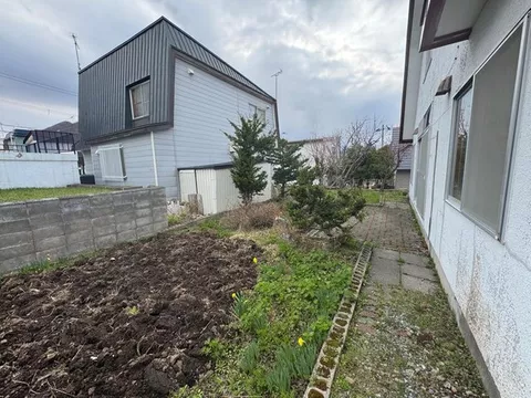 ☆ Commercial facilities within walking distance! Comes with a large garden! ☆