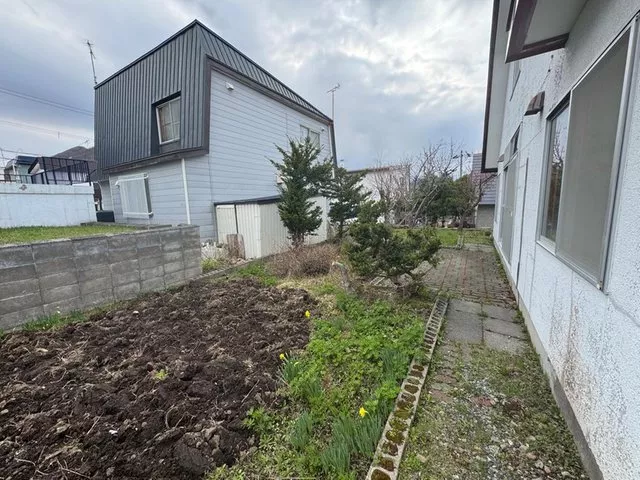 ☆ Commercial facilities within walking distance! Comes with a large garden! ☆