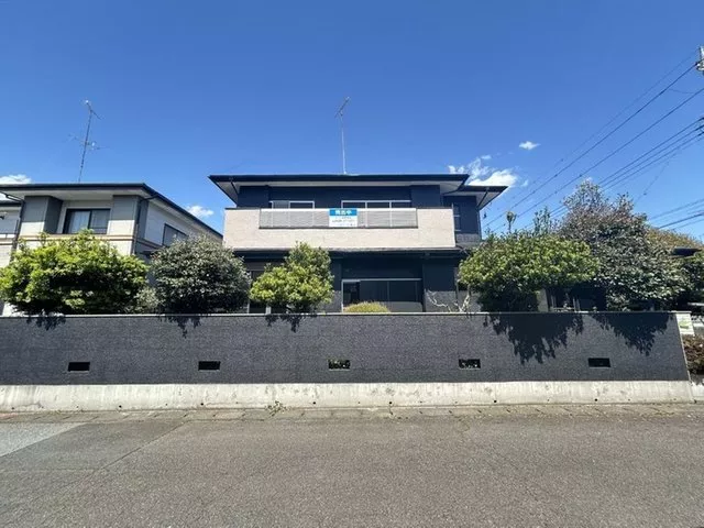 [Open House] Exterior renovation planned / Parking for 3 cars *Depending on vehicle type