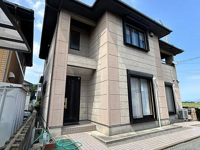 Used single-family home in Hamatakaya, Usa City