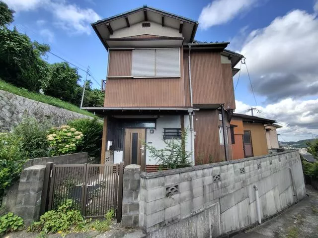 Two-story building 3DK in Okura 1-chome, Yahatanishi Ward, Kitakyushu City (Space World Station)