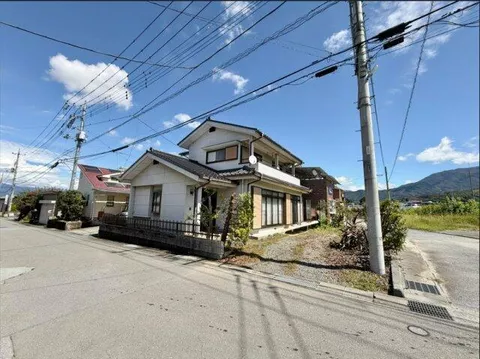 Fuefuki City, Sakigawacho Maedamita (Isawa Onsen Station), 2-story, 3LDK