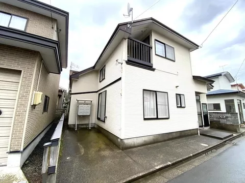 Itoku Noshiro Tsuromachi Store, Aeon Noshiro Store, and elementary and junior high schools are within a 10-minute walk♪