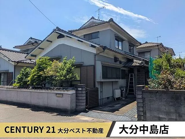 Used single-family home Minahar