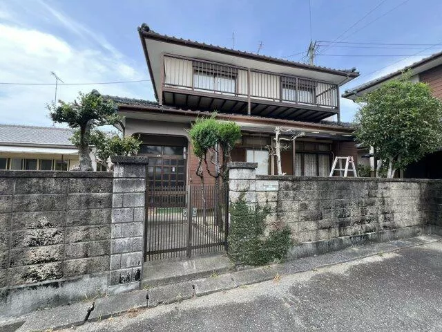 2F 5DK in Furujo-cho, Yatsushiro-city (Yatsushiro Sta.)

2.5 million yen