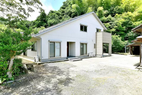 Niigata City Nishikambara Ward Inashima (Maki Station) 2-story 7LDK