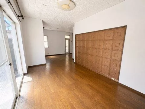 Spacious land over 44 tsubo! South-facing with good sunlight, 3LDK used detached house♪