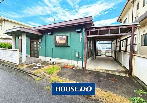 Used single-family home with a garden with artificial turf for camping, Sukumo City Suetake Naka