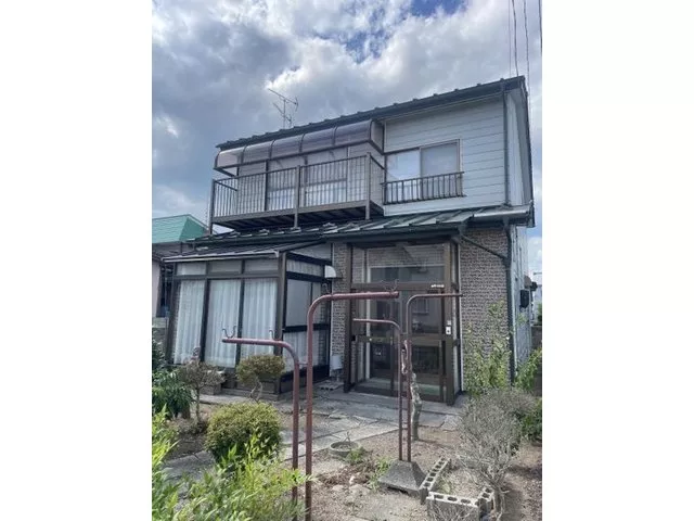 【Used house with 5DK in Matsuen-cho! Garage and garden included!】■ Supermarkets and convenience stores within walking distance!