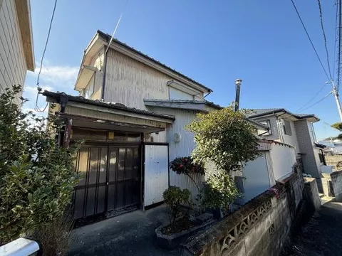 1 Tsudacho, Tokushima-city (Awa-Tonda Sta.) 2F 4DK

2F 550,000 yen