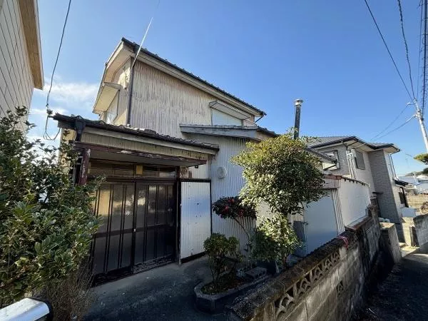 1 Tsudacho, Tokushima-city (Awa-Tonda Sta.) 2F 4DK

2F 550,000 yen