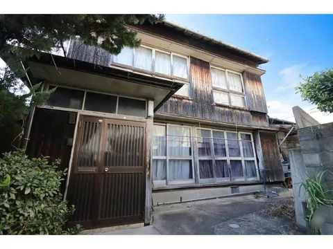 Close to the national road × Convenient for living! A location where commercial facilities are within walking distance♪