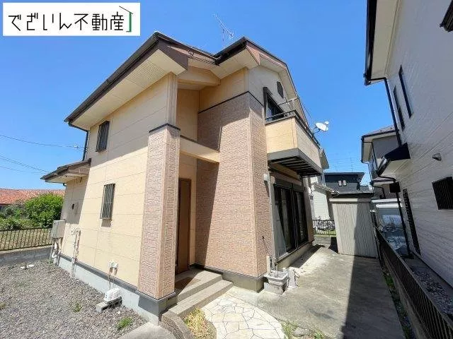 ／3LDK with storage／ Parking for 2 cars available■ 9 minutes on foot to Super ARAI■ City gas