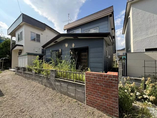 Sapporo City, Minami Ward, Kawazoe 1-jo 6-chome (Makomanai Station), 2-story building, 3LDK