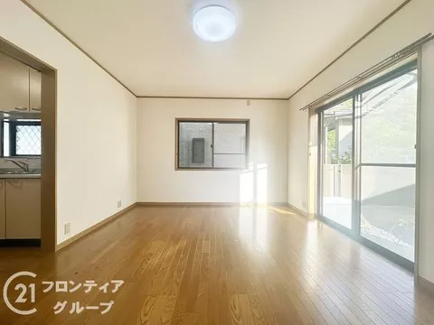 【Renovated + Immediate viewing available!】 About a 9-minute walk from JR Bantan Line "Tohori" Station ■ Parking for 2 cars available