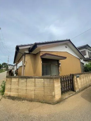 8 minutes walk from Kyoto Tango Railway Miyafuku Line "Oe" Station