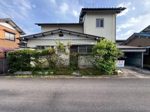 <26007> ☆ 5DK ☆ Spacious garden ☆ Parking for 2 cars in tandem ☆ Perfect for renovation!