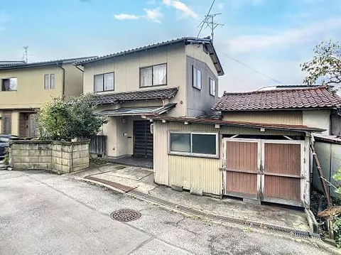 Used single-family home, Kanazawa City, Yamashina 3-chome, with workshop