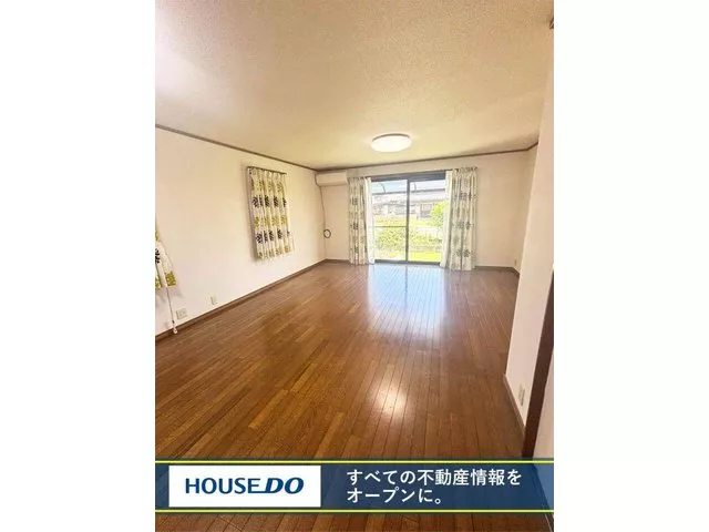 #Parking for 3 or more cars #All rooms over 6 tatami #With loft #Solar power generation system