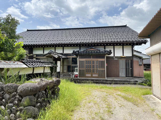 Nakaniikawa District, Funahashi Village, Bokushoji (Echuu Funahashi Station), 2-story, 12LDK