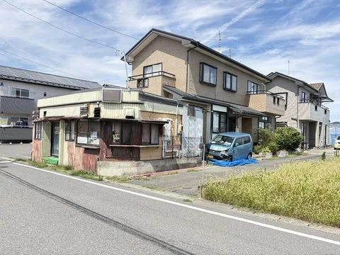 13 minutes on foot from Higashi-Yahata Station on the Senseki Line!