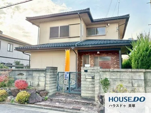 【House Do Kaizuka】Many renovations! Immediate move-in possible. A home with a Japanese garden to feel the seasons♪