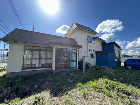 Minami-Tsugaru District, Fujisaki Town, Oaza Mizuki, Asada (Kitakuwabara Station), 2-story, 6DK