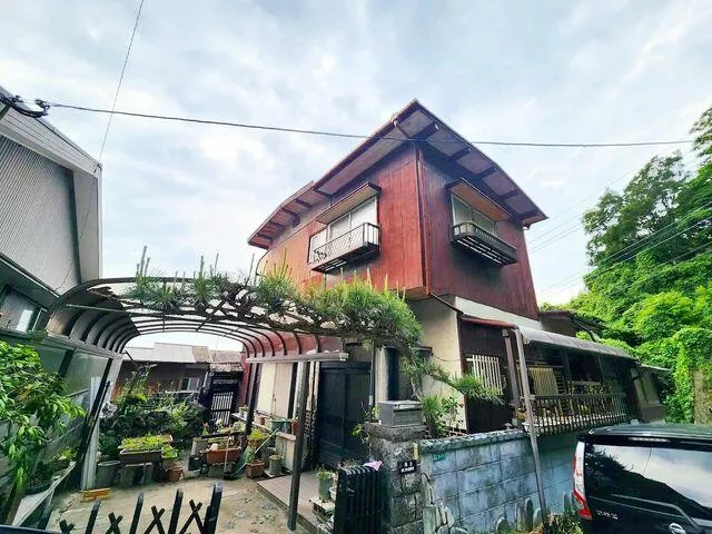 4DK, 2-story building, Orito-no-Kami 4-chome, Moji Ward, Kitakyushu City (Moji Station) - 1.8 million yen