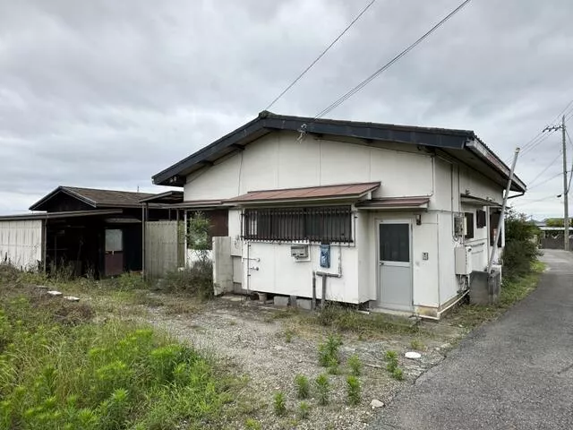 Kakogun Inami Town Kunioka (Toshiyama Station) Single-story building 3DK