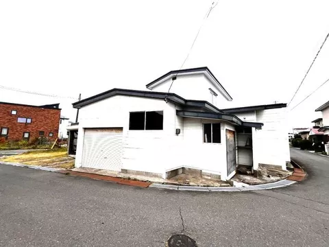 Noshiro City, Jujiku Nagane (Noshiro Station), two-story building, 5K