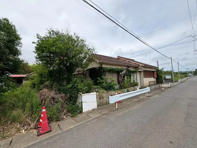 Land area: 726㎡! Total floor area: 163.31㎡ (refer to tax certificate)!