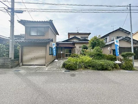 Used single-family home in Komatsu City, Akebono Town